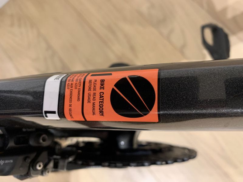 Canyon Speedmax SLX 7 12sp.Sram Rival, kola DT Swiss 