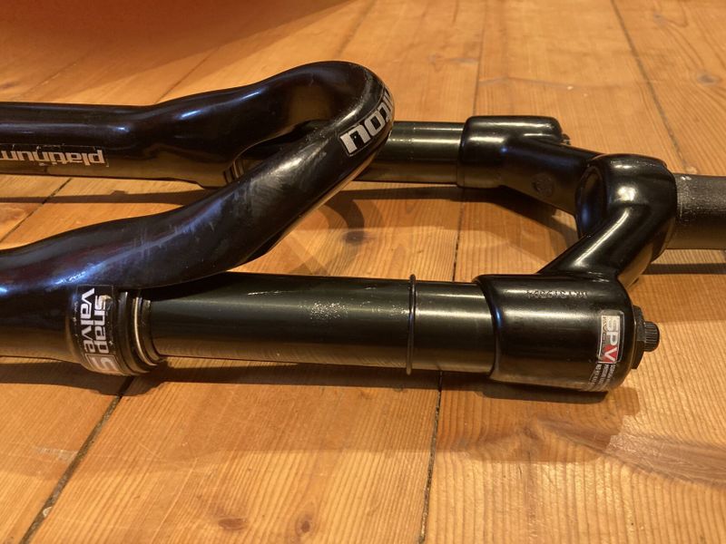 Prodám lehkou vidlici Manitou R7 Platinum SPV 100mm