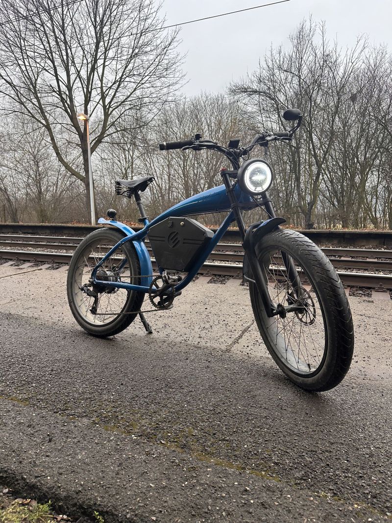 Prodám stylové elektrokolo E-CAFE BIKE – ručně stavěné českou firmou, co nedělá kompromisy.
