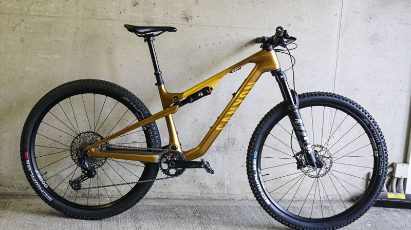 Canyon LUX Trail CF / vel.M