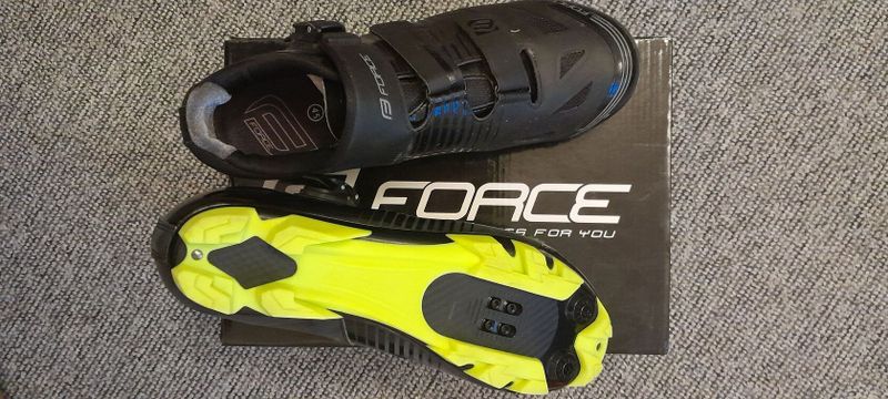 Tretry FORCE MTB TURBO černé 