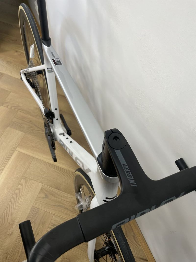 Ridley Falcn Ultegra Di2 2x12, Zipp 303S 