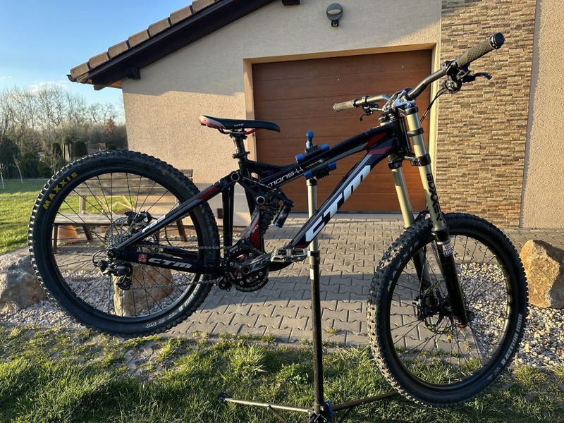 CTM Mons Xpert 2016 – downhill/freeride kolo