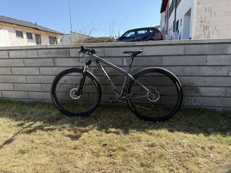 Horské kolo Focus Whistler PRO 29, 20s, 2016 - černá