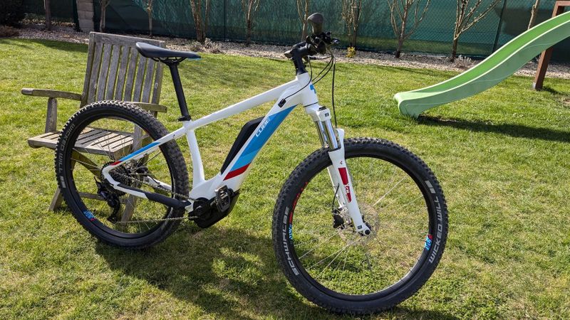 Elektrokolo CUBE ACCESS HYBRID PRO , BOSCH 500 Wh baterií, velikost S (16) , 27,5 kola