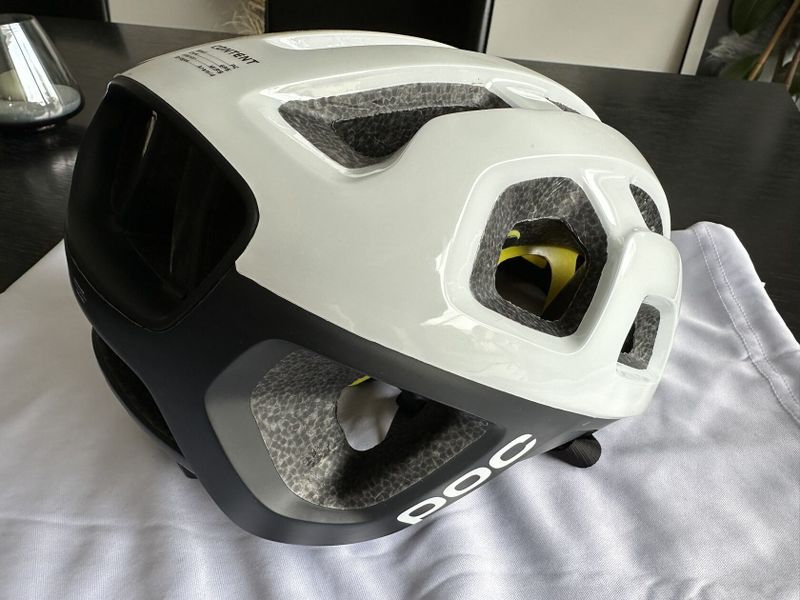 POC Octal MIPS bílo černá