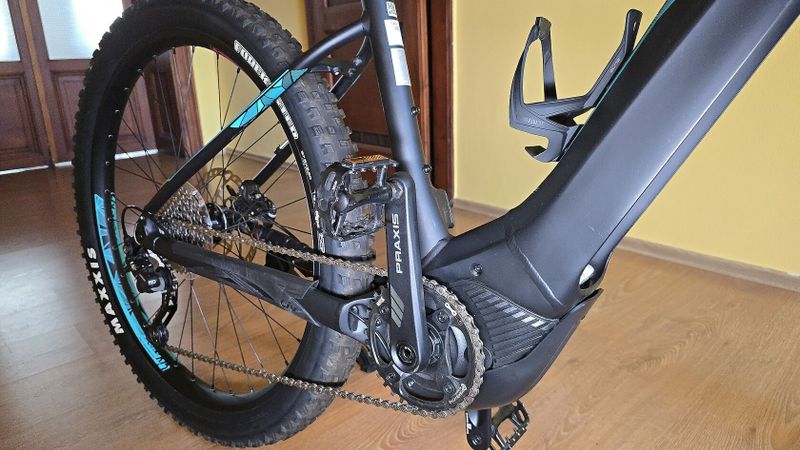 Dámské hoské kolo Giant Liv Vall E+ - najeto 65 km