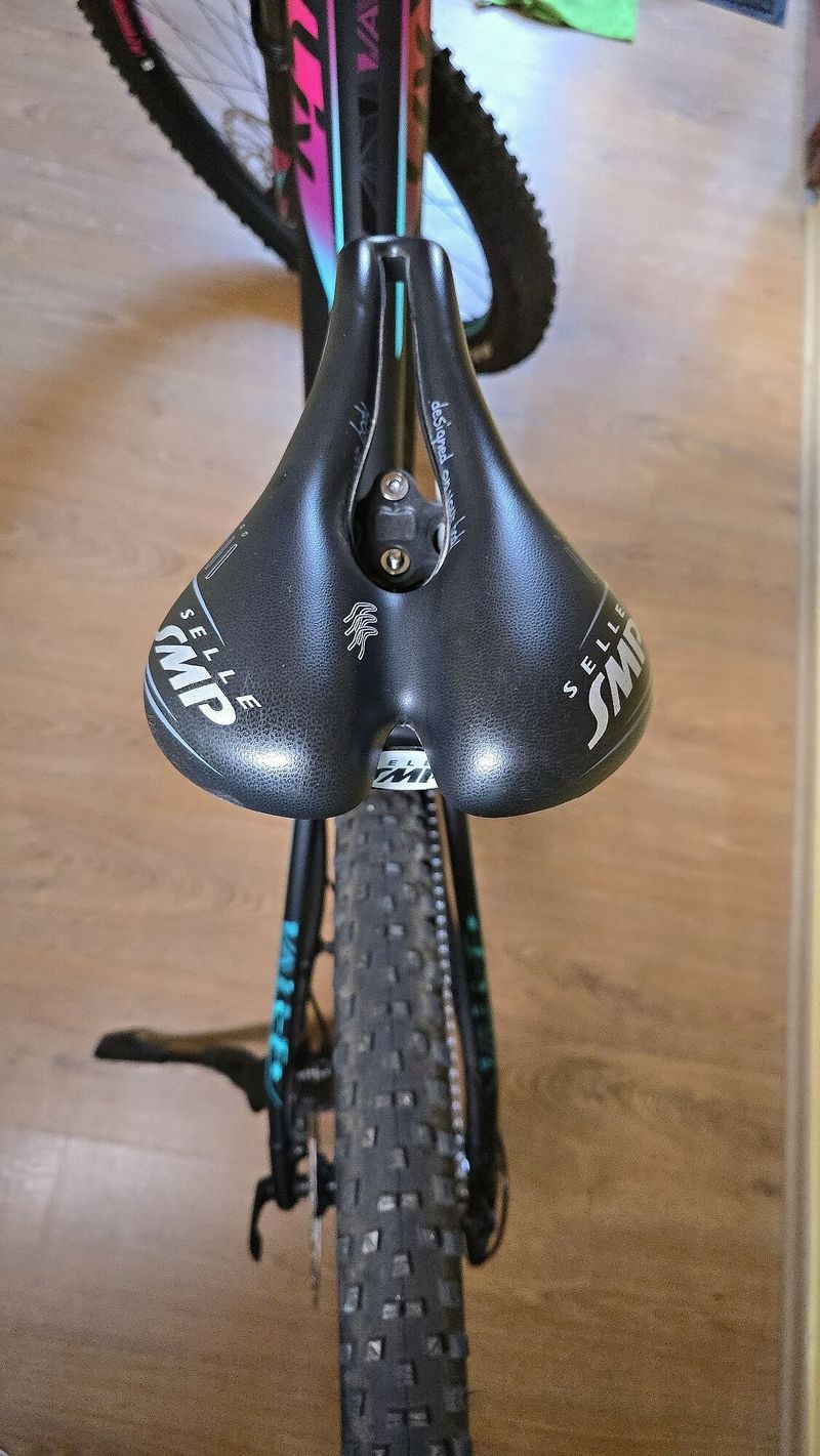 Dámské hoské kolo Giant Liv Vall E+ - najeto 65 km