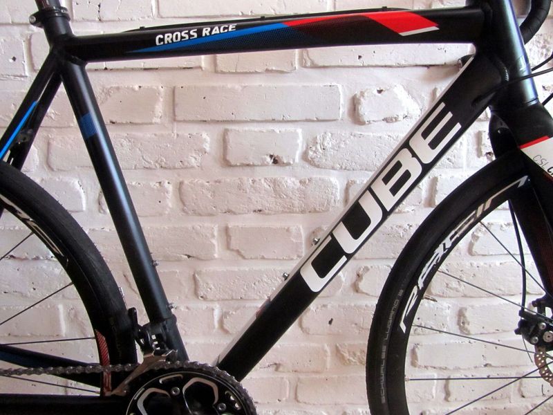 CUBE CROSS RACE na Shimano 105, 56cm. Super stav