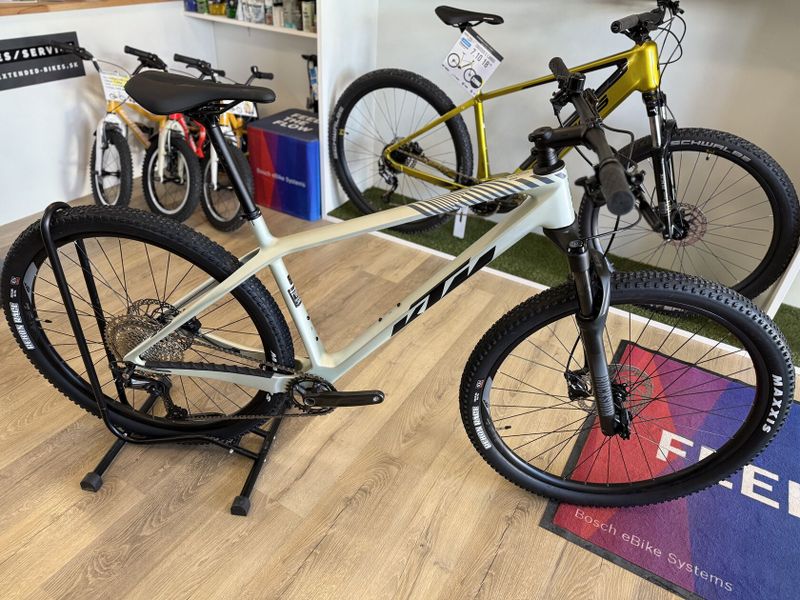 KTM Myroon PRO 29" Carbon veľkosť L