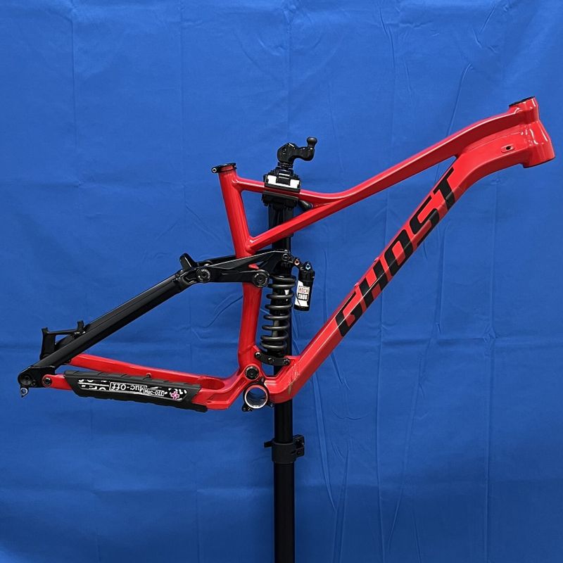 Rám Ghost FR AMR + RS Vivid R2C