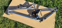 Prodám rám Banshee Titan V3.2 vel. XL
