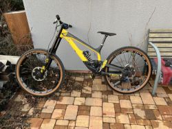 YT tues vyměním za enduro nebo Freeride, Fox 40 vel:L