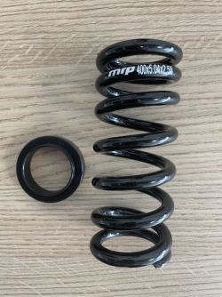 Progresivní MRP 400+ pružina se spacerem pro Rockshox