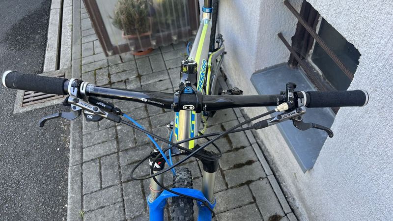 GT zaskar team 100