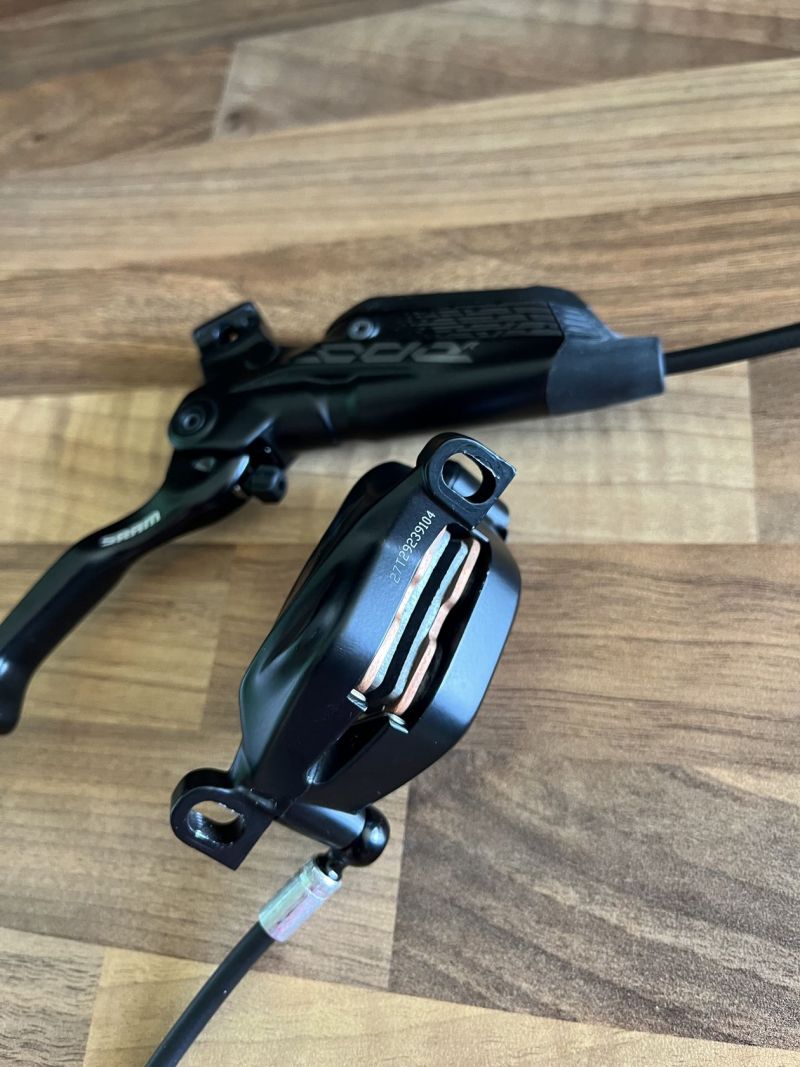 SRAM Code R 