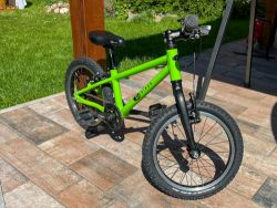 Lehké dětské kolo Kubikes 16 (4-6 let, 5.6 kg)