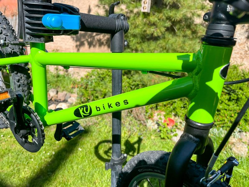 Lehké dětské kolo Kubikes 16 (4-6 let, 5.6 kg)