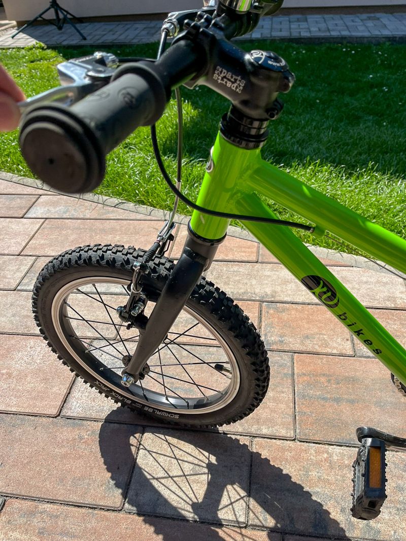 Lehké dětské kolo Kubikes 16 (4-6 let, 5.6 kg)
