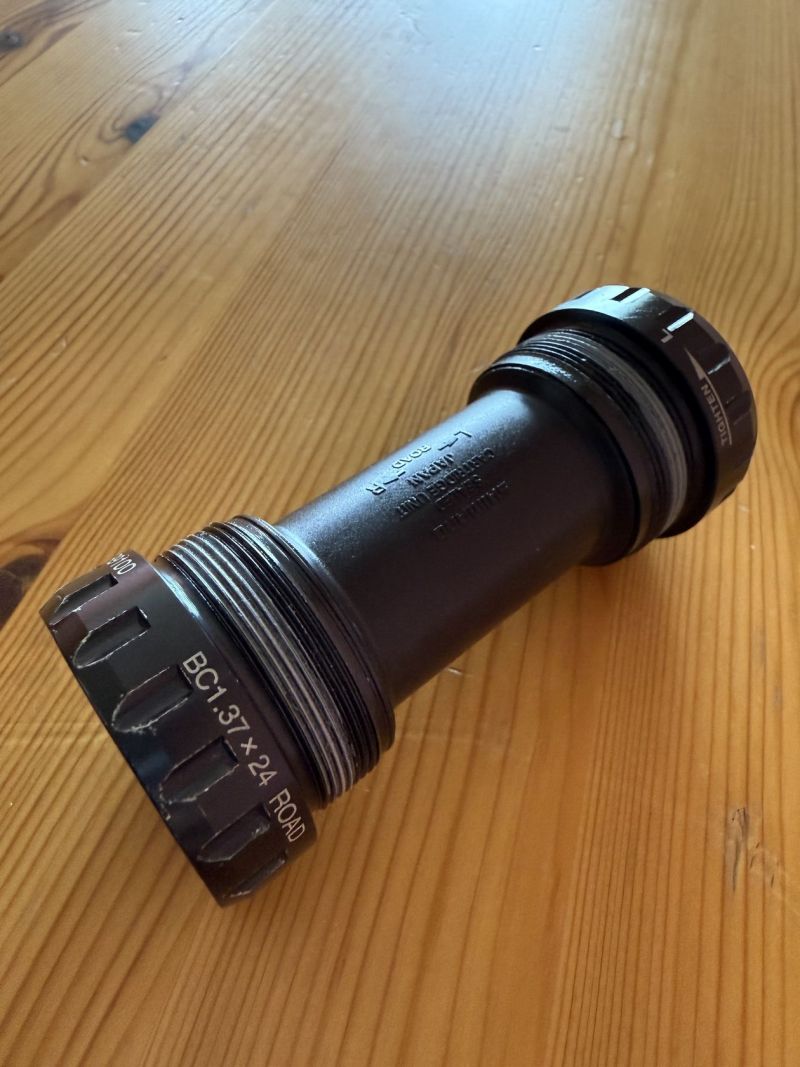 Středové složení SHIMANO DURA-ACE BB-R9100 misky pro 2díl. integr. kliku 68mm BSA