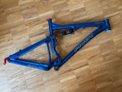 Rám Pivot Mach 4 