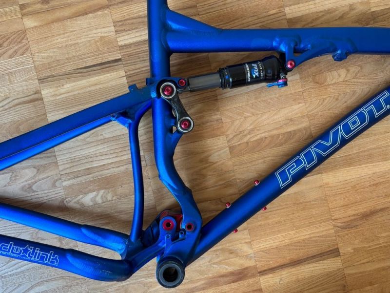 Rám Pivot Mach 4 