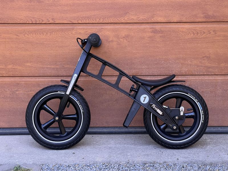 First BIKE Limited Edition Black + adaptér -4cm