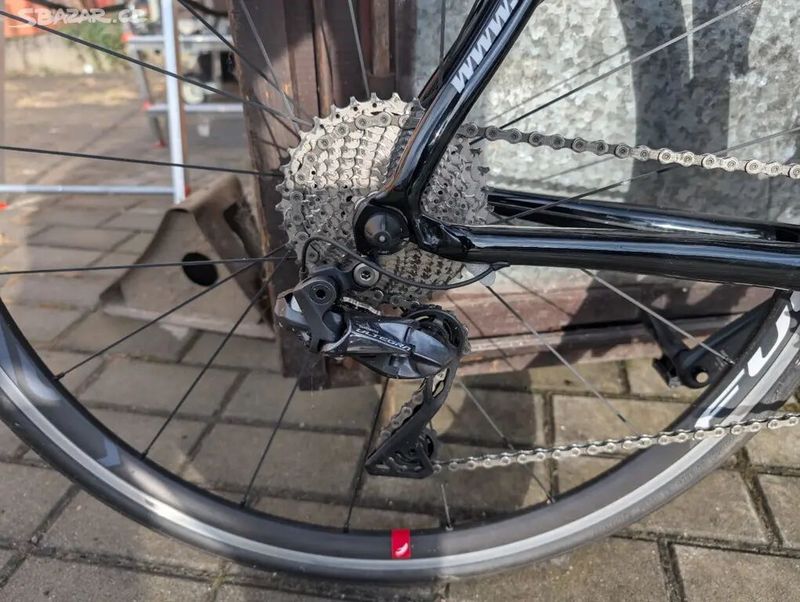 Silniční kolo Duratec Cool R14. Shimano Ultegra Di2