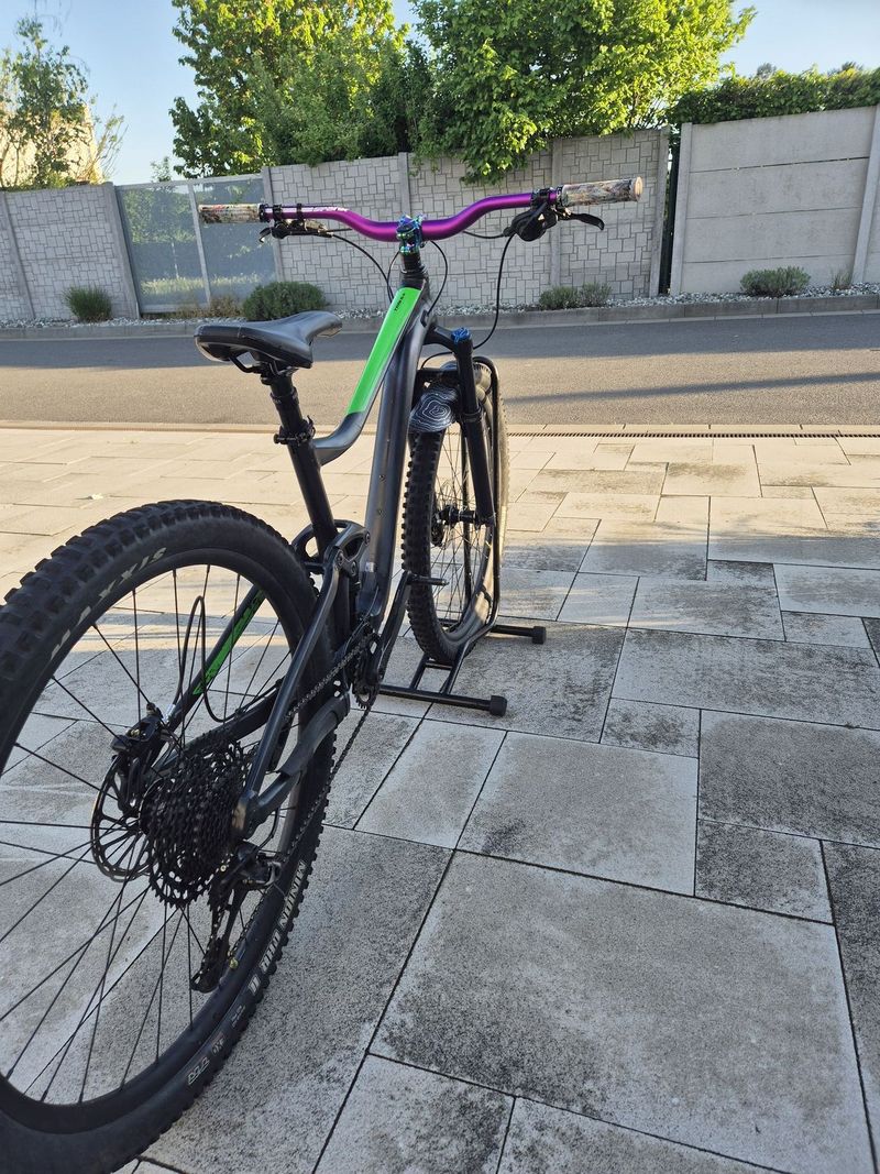Giant trance 1 29