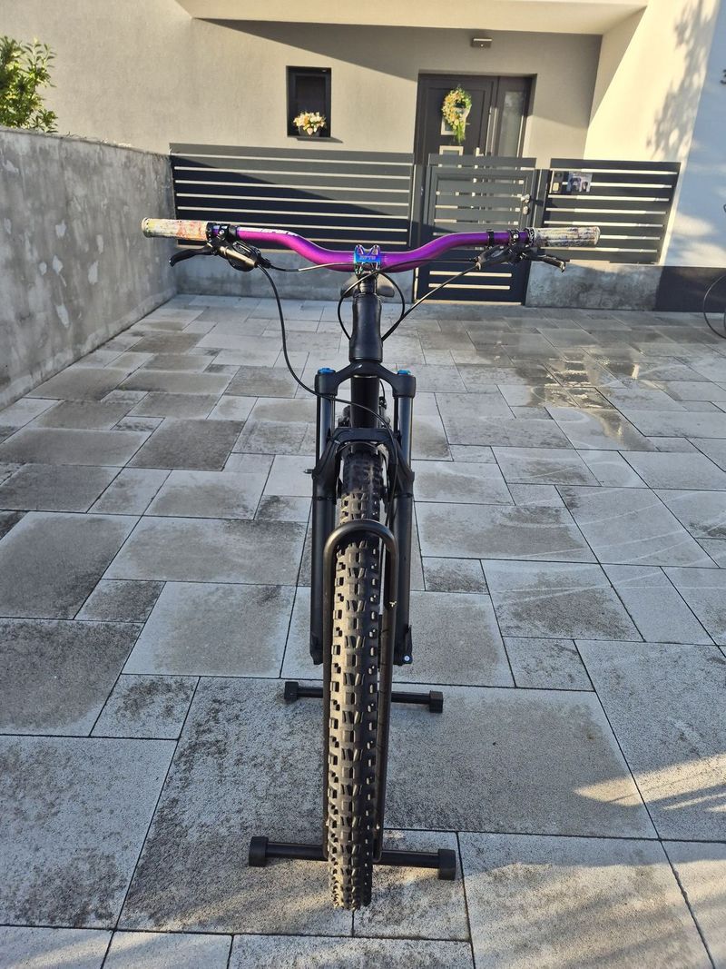 Giant trance 1 29