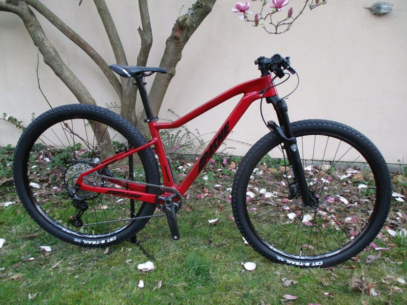 Nové 29" karbonové kolo na rámu Apache Hupahu 15", Deore 1x12, vzduch. vidlice Manitou Markhor