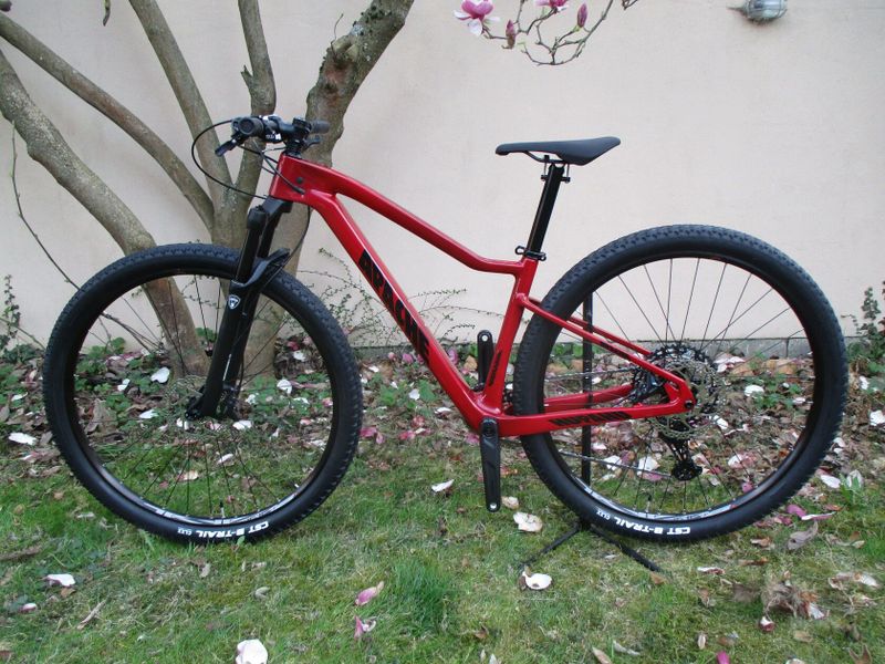Nové 29" karbonové kolo na rámu Apache Hupahu 15", Deore 1x12, vzduch. vidlice Manitou Markhor