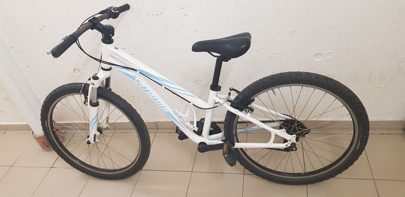 Dětské kolo Specialized Hotrock 24'