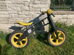First Bike Limited Edition dětské odrážedlo Yellow + adaptéry