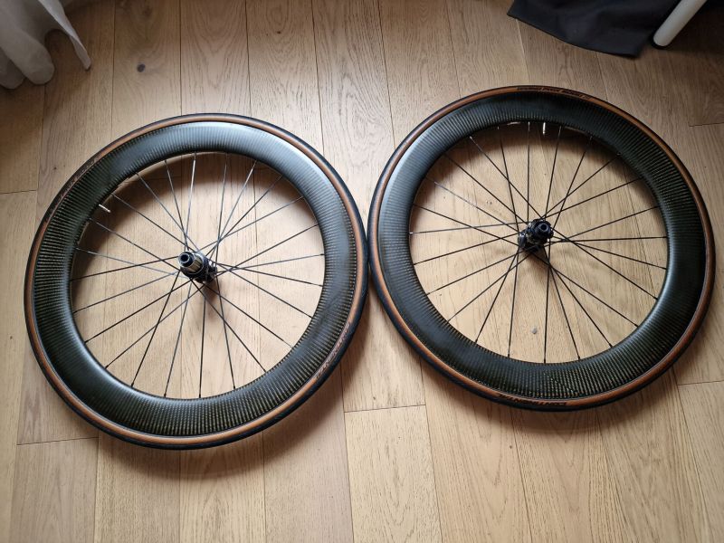 Karbonová kola Mavic Cosmic SL 65 Disc