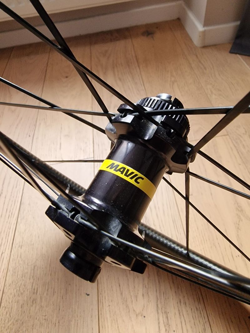 Karbonová kola Mavic Cosmic SL 65 Disc
