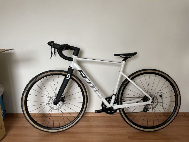 Prodám silniční kolo Scott Speedster 50 (2022) – bílé
