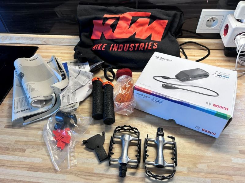 Elektrokolo KTM Macina Alp LTD64, 2024