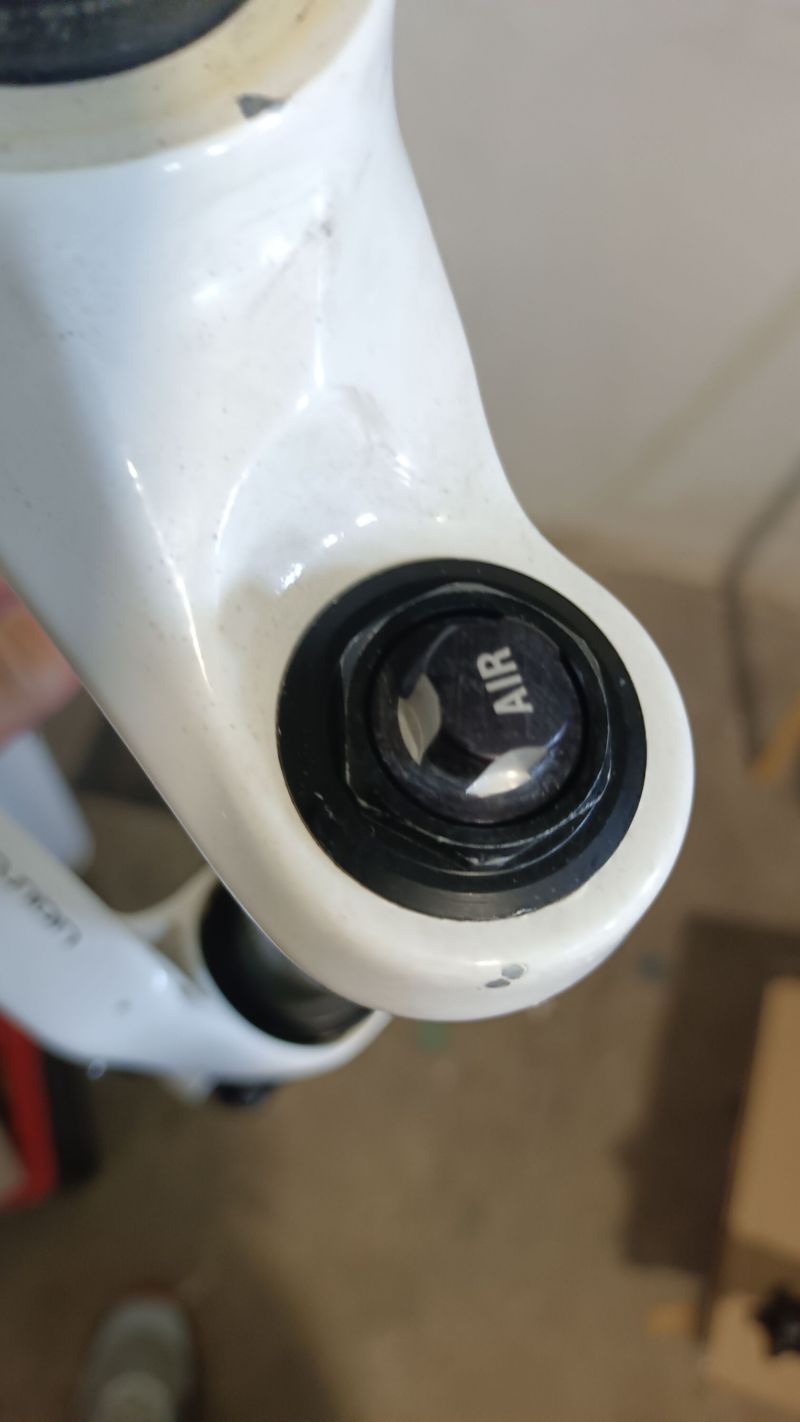 Prodám vzduchovou vidlici RST 29"