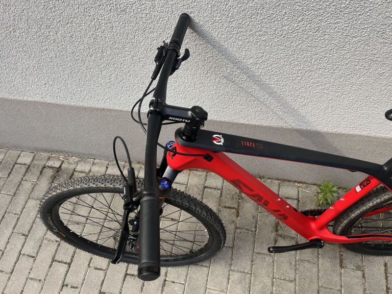 KARBONOVÉ HORSKÉ KOLO SAVA FJOLL 4.0, VEL. L/19"