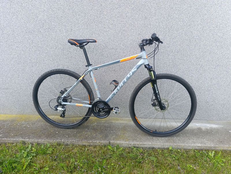 Trekové kolo Kellys cliff 70 vel. M