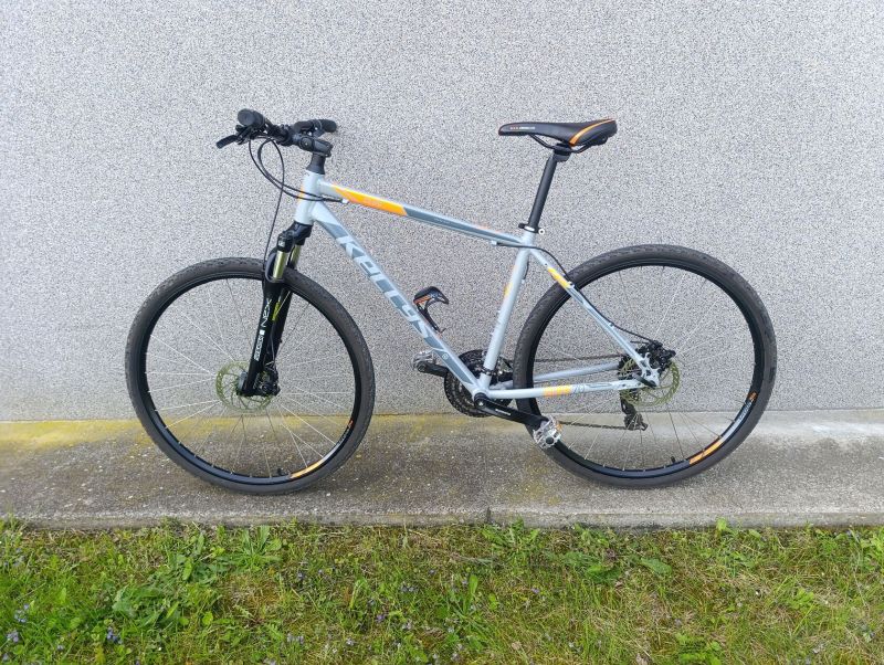 Trekové kolo Kellys cliff 70 vel. M