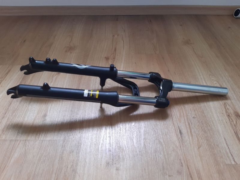 Odpružená vidlice 26" zdvih 80mm