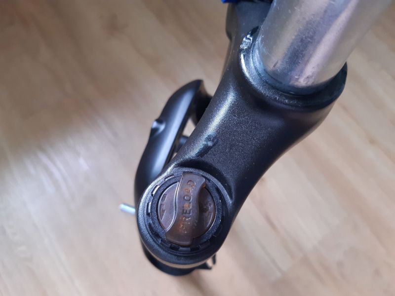 Odpružená vidlice 26" zdvih 80mm