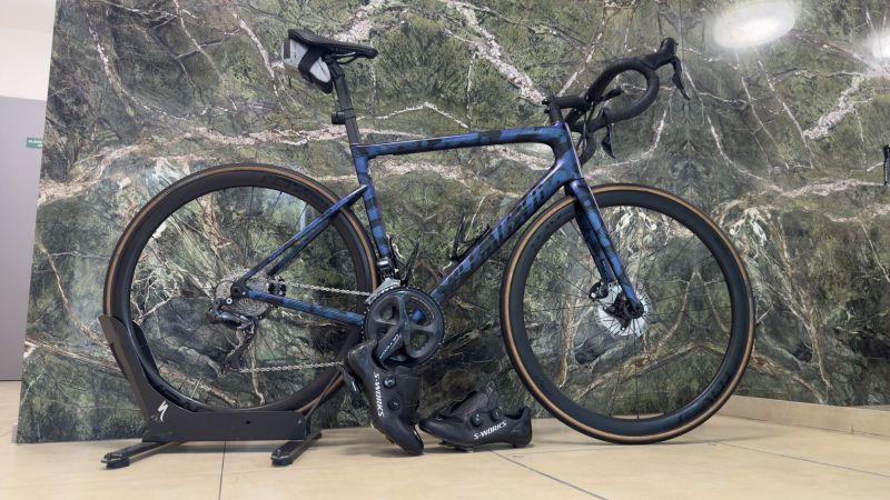 Specialized Tarmac SL6 Expert ultegra Di2/ Boty S-works 44