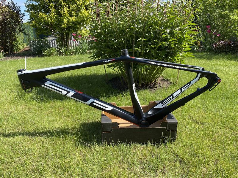 Karbonový rám Superior Team 29 Issue (2016) – velikost M