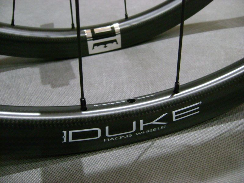DUKE Baccara 35 carbon 3K (1390g)