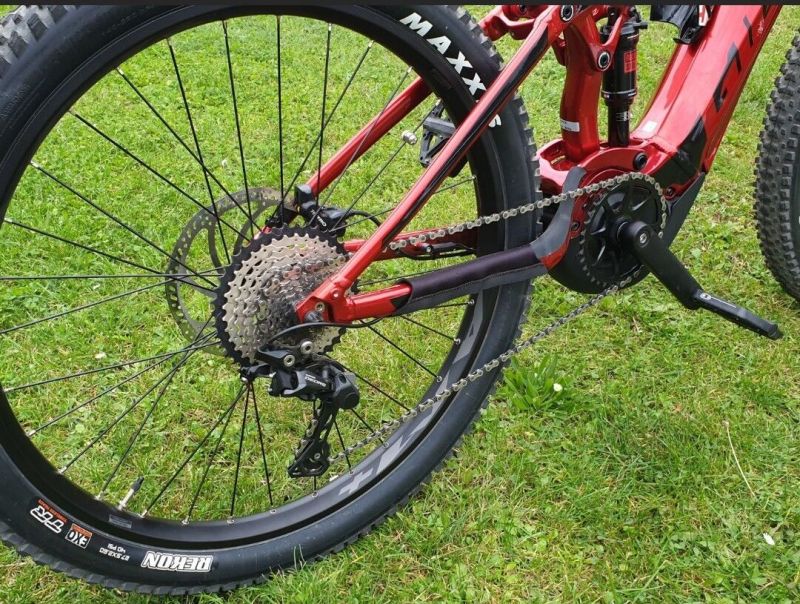 Elektrokolo Giant STANCE E+2