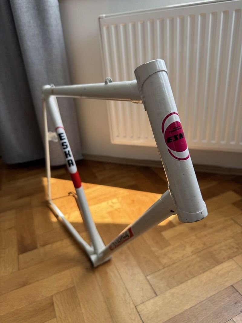 Nejetý rám Eska Bohemia 59 cm