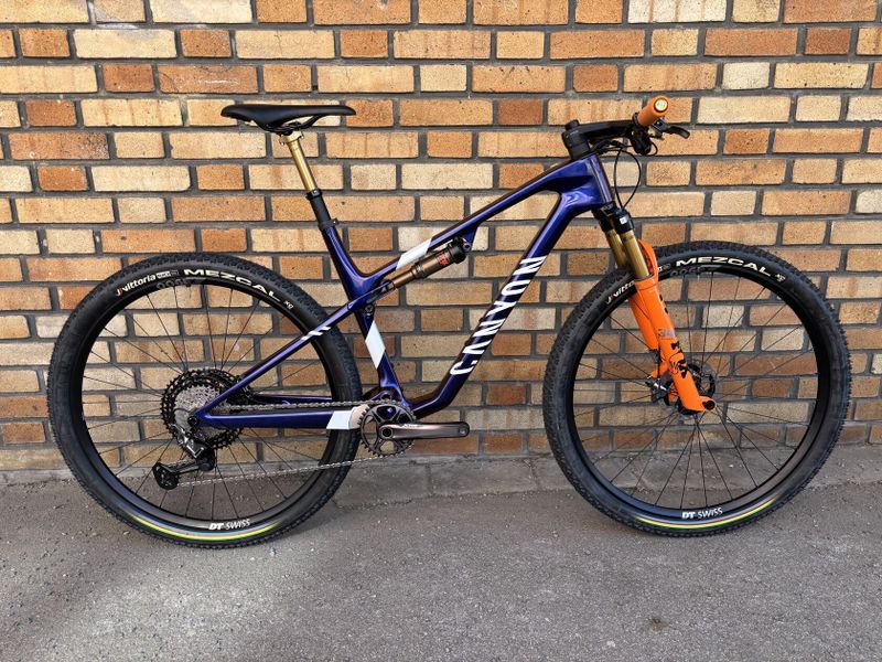 CANYON LUX CFR, vel. L - 495 mm - zakázková stavba - SHIMANO XTR 1 x 12 / FOX / DT SWISS - NOVÉ